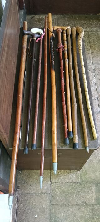 Lote de bastones de madera