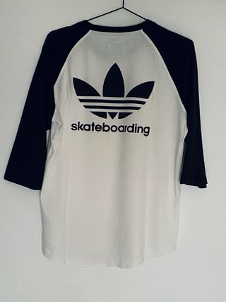 Camiseta Adidas Retro Skateboarding 