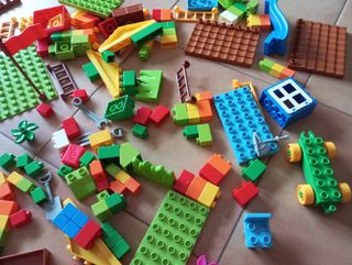 Juego de construcción piezas variadas