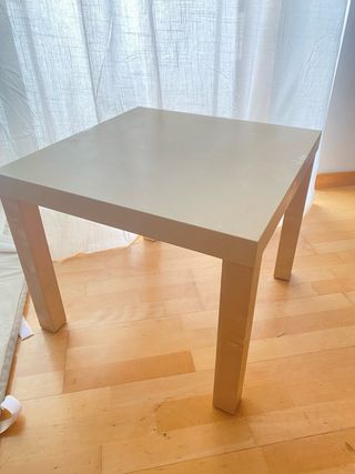 Mesa auxiliar IKEA LACK blanca