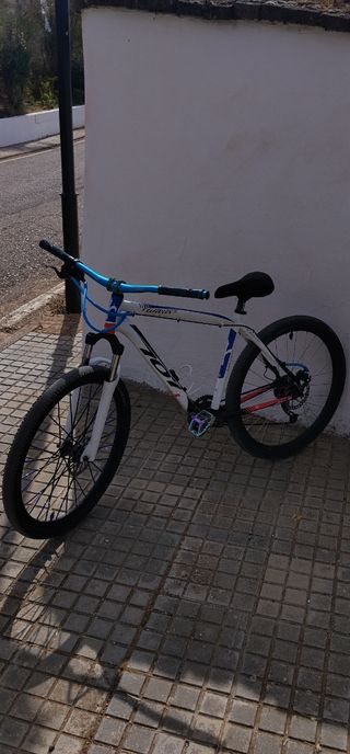 Bicicleta MTB Wilier 707 Blanca y Azul