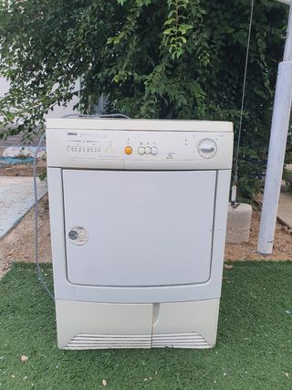 Secadora Zanussi Condenser Dryer