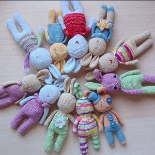 Muñecos de crochet artesanales