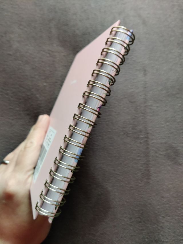 Agenda quaderno ad anelli copertina floreale rosa