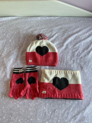 Conjunto Gorro, Guantes y Bufanda Corazón Niña
