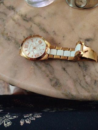 Reloj Fossil Mujer Oro y Blanco