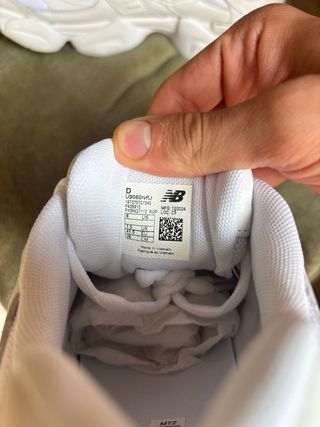 New Balance 9060 Triple White Talla 41.5