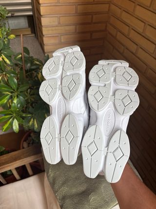 New Balance 9060 Triple White Talla 41.5
