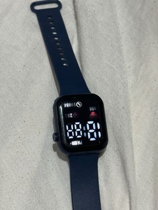 Orologio digitale nero e blu