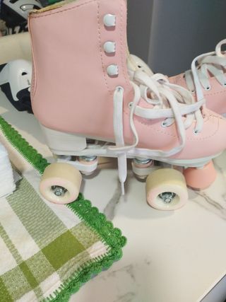 Patines rosas talla 37 + protecciones