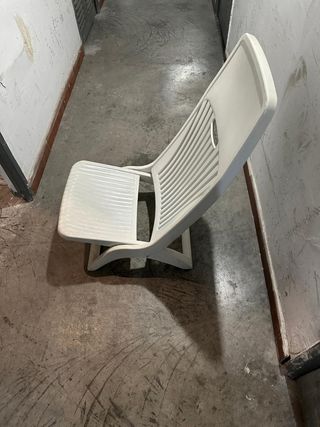 2 Sillas de plástico para playa/piscina