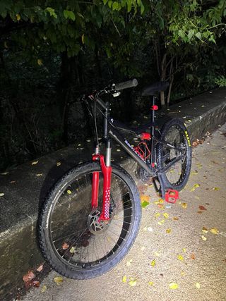 Bicicleta de Montaña de doble suspensión