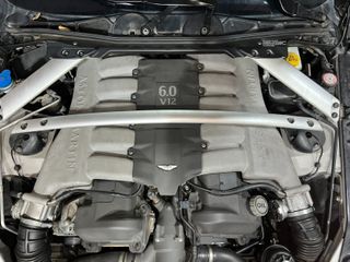 Aston Martin Rapide Luxury Touchtronic 2