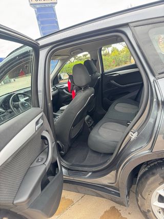 SE VENDE BMW X1 Sdrive16d 2019