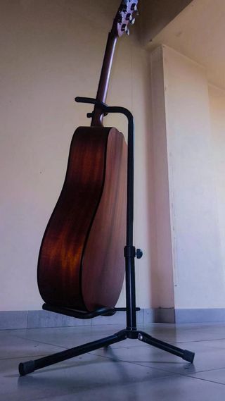Guitarra acústica REGALO soporte
