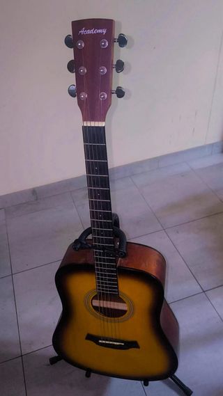 Guitarra acústica REGALO soporte