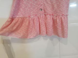 Camiseta de tirantes a rayas rosas