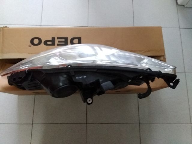 Faro Peugeot 308 CC. 6206F5