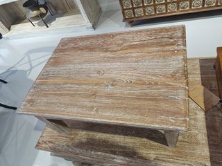 Mesa auxiliar madera envejecida