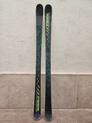 Tablas de esquí K2 de 180 cm.
