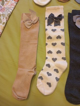 Calcetines altos de punto con lazo y de perlé