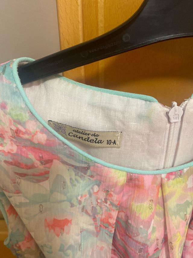 Vestido floral con volantes