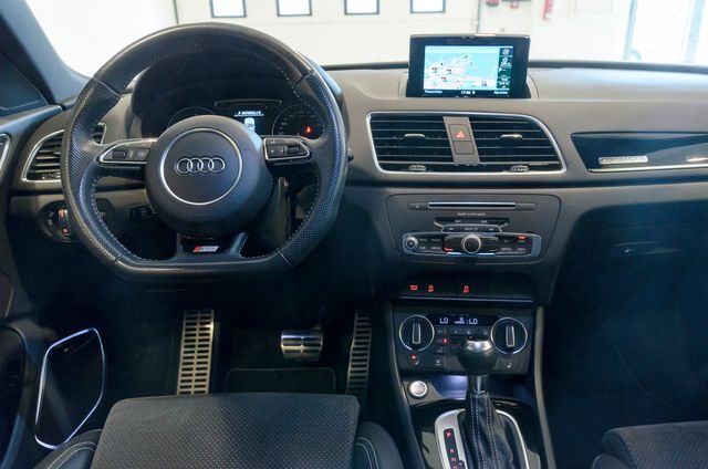 Audi Q3 Black line ed 2.0 TDI 135kW quatt S tron
