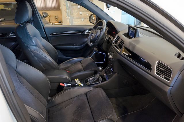 Audi Q3 Black line ed 2.0 TDI 135kW quatt S tron