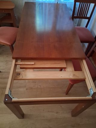 Mesa comedor extensible + 4 sillas madera