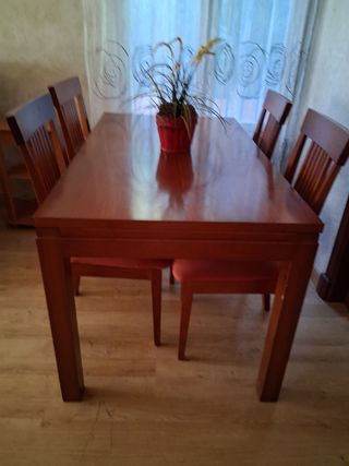 Mesa comedor extensible + 4 sillas madera