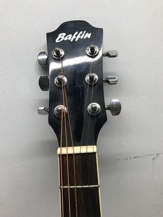 Guitarra Electroacústica Negra