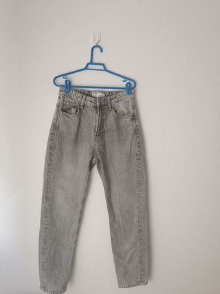 Pantalones vaqueros grises
