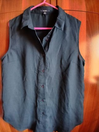 Blusa Kiabi sin mangas negra talla M