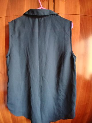 Blusa Kiabi sin mangas negra talla M