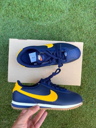 Nike Cortez Azul y Amarillo