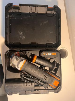 Amoladora Radial Worx con Baterías 2