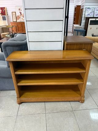 Estantería de madera maciza