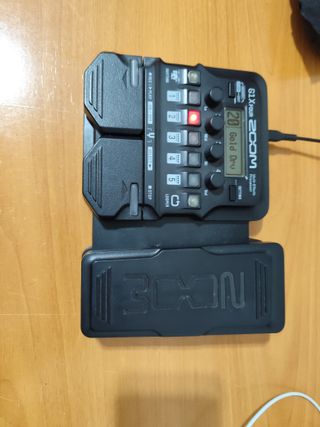Pedal Multi-efectos Zoom G1X Four