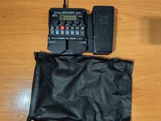 Pedal Multi-efectos Zoom G1X Four