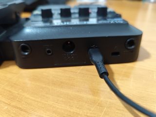 Pedal Multi-efectos Zoom G1X Four