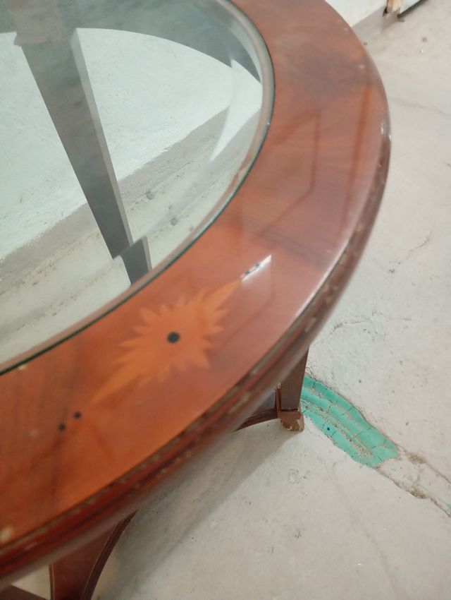 Mesita redonda madera maciza con cristal