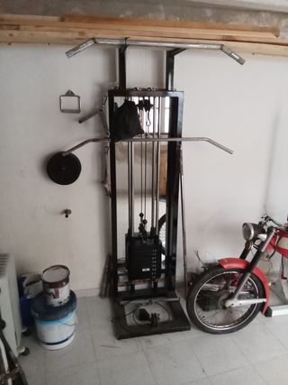 Máquina de gimnasio multifunción