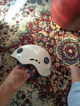 Casco patinaje