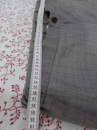 Pantalón de vestir gris a cuadros