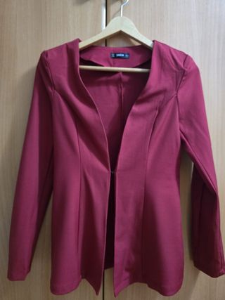 Blazer NUEVO. Talla S marca Shein. 
3,20 EUROS