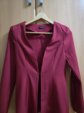 Blazer NUEVO. Talla S marca Shein. 
3,20 EUROS