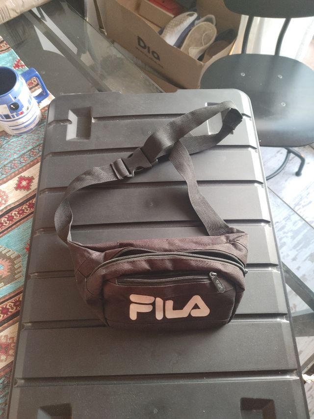 Riñonera Fila Negra