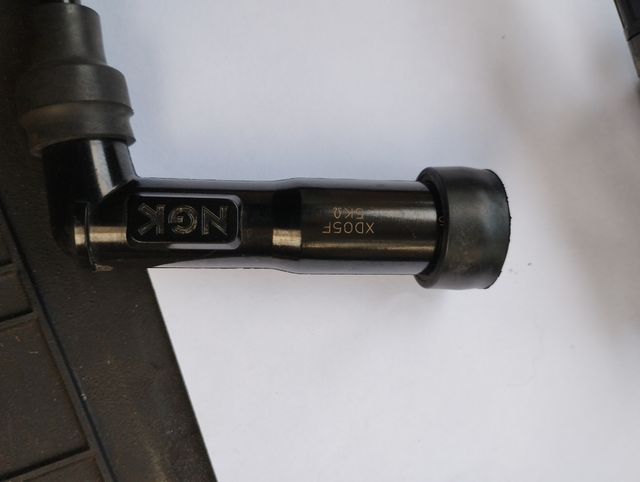 Bobinas de alta NGK Kawasaki KLE + capuchones NGK