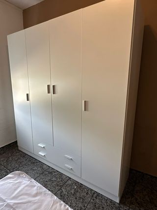Armario 4 puertas en 3 Colores! 200x200cm