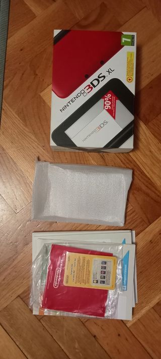Nintendo 3DS XL Roja Caja